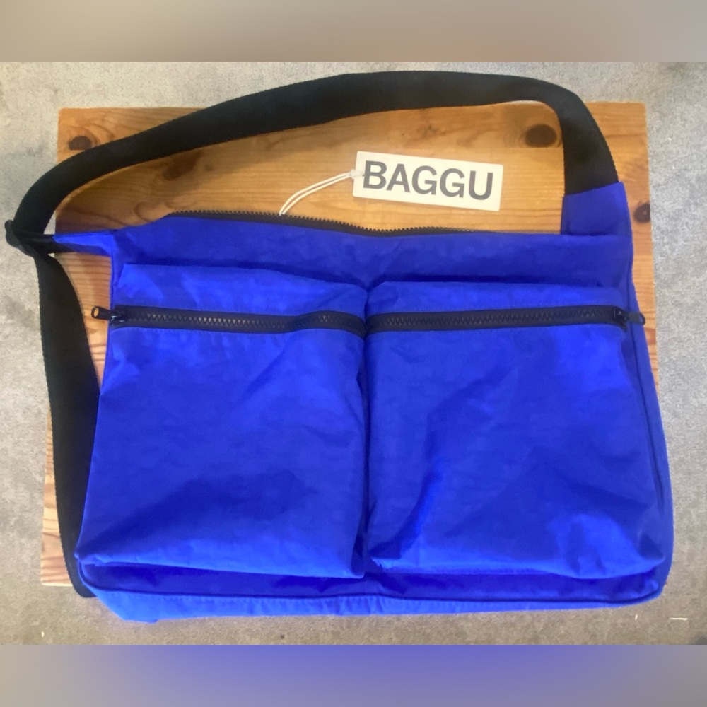 BAGGU LARGE CARGO CROSSBODY BAG